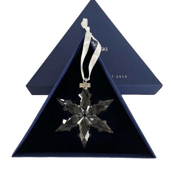 Swarovski Annual Edition Crystal Snowflake Ornament (2015) - Picture 1 of 4